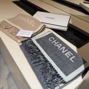 CHANEL WOOL SCARF